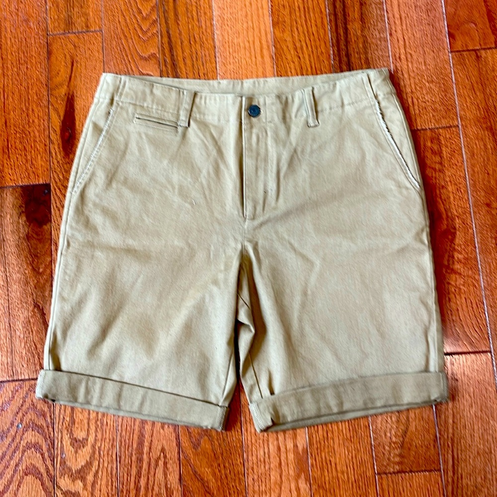 SER.O.YA Size 32 tan Shorts - NWT never worn